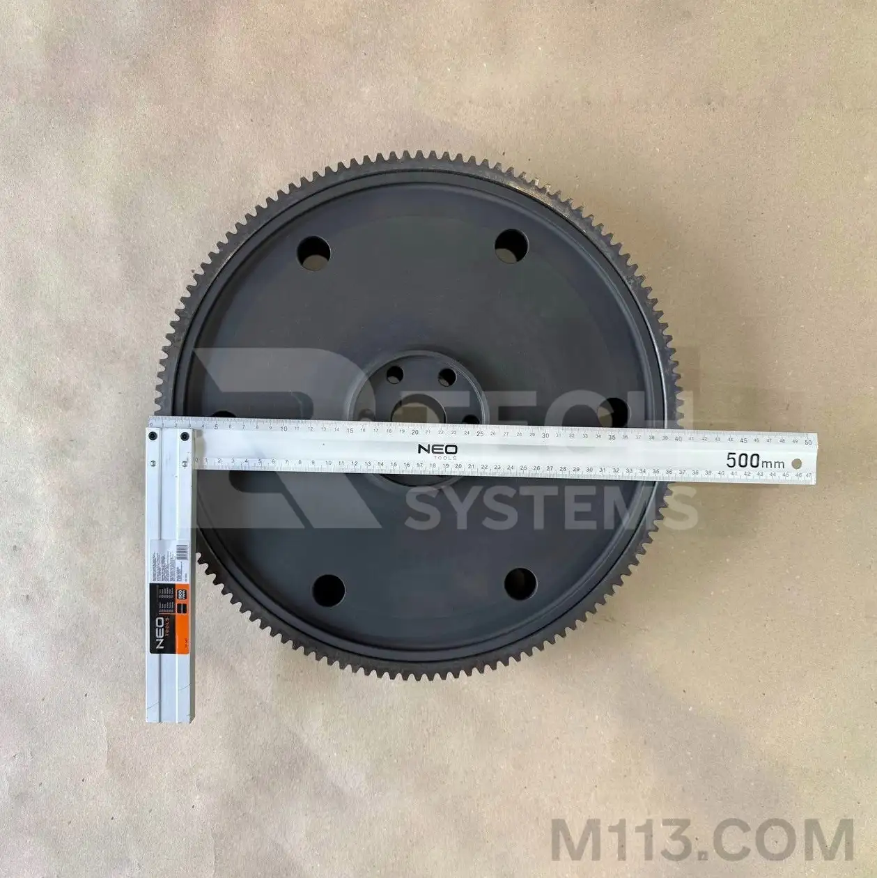 Маховик двигуна